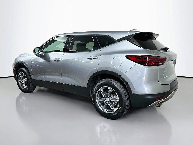 Used 2025 Chevrolet Blazer LT FWD image 5