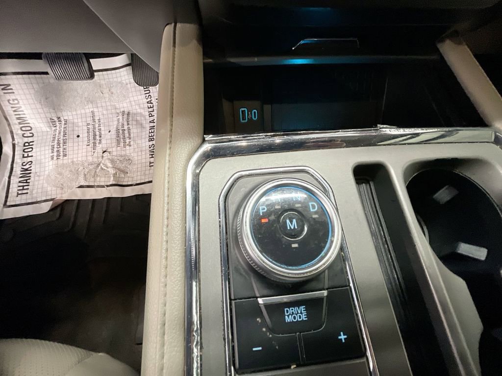 Used 2021 Ford Expedition XLT image 16