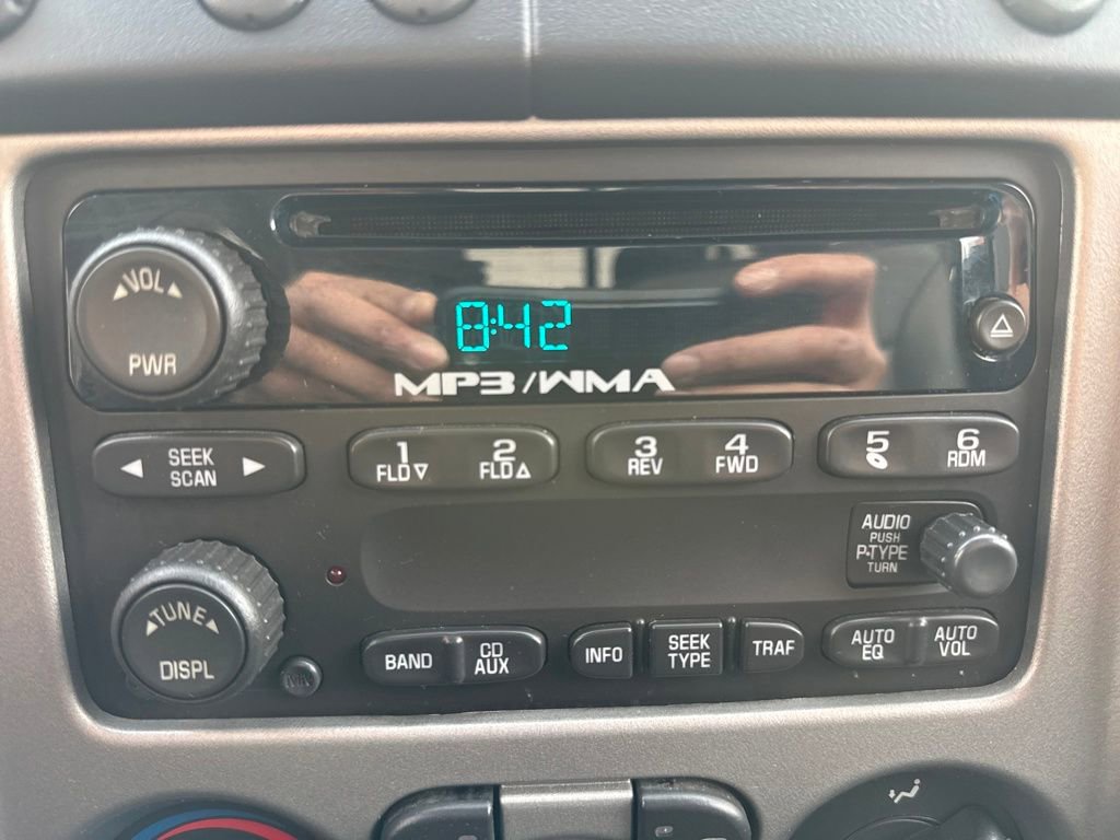 Used 2011 Chevrolet Colorado LT image 19