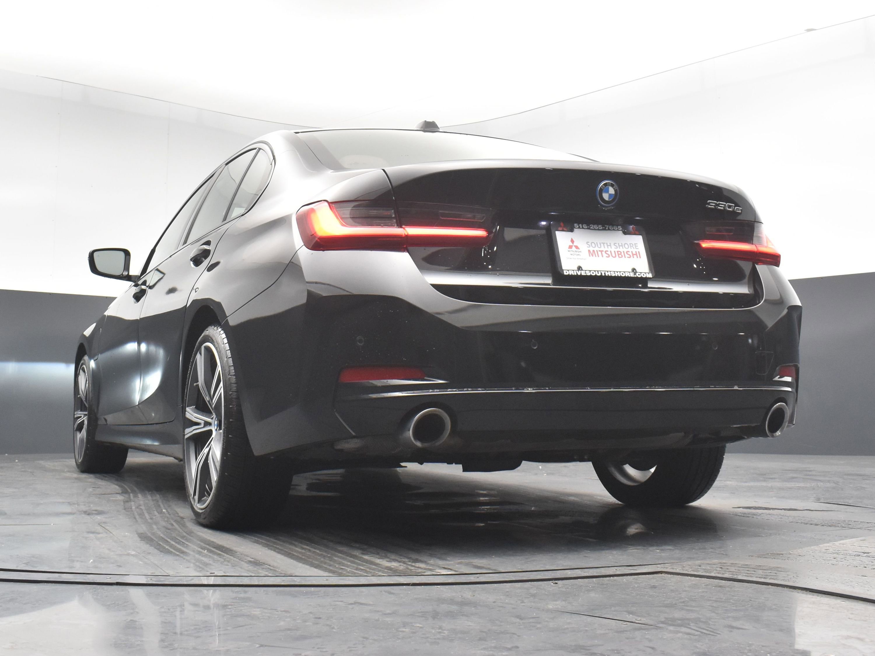 Used 2023 BMW 330e w/ Driving Assistance Package image 23