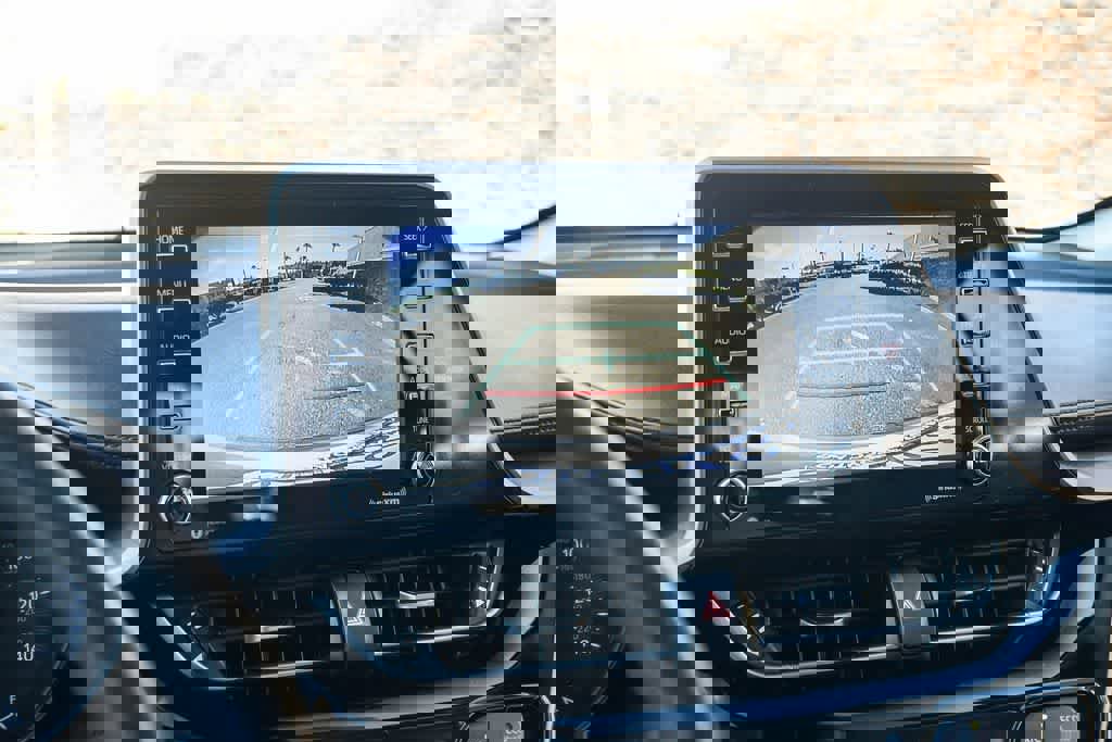 Used 2020 Toyota C-HR LE image 23