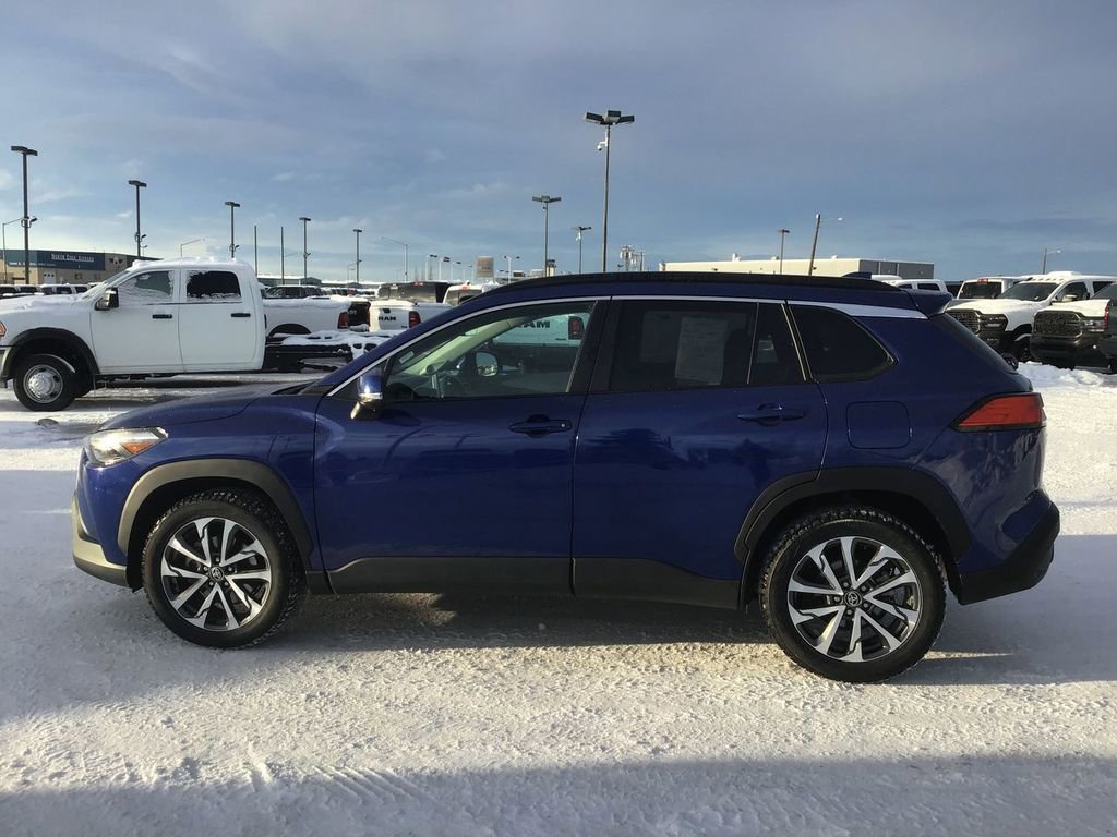 Used 2023 Toyota Corolla Cross XLE w/ Convenience Package