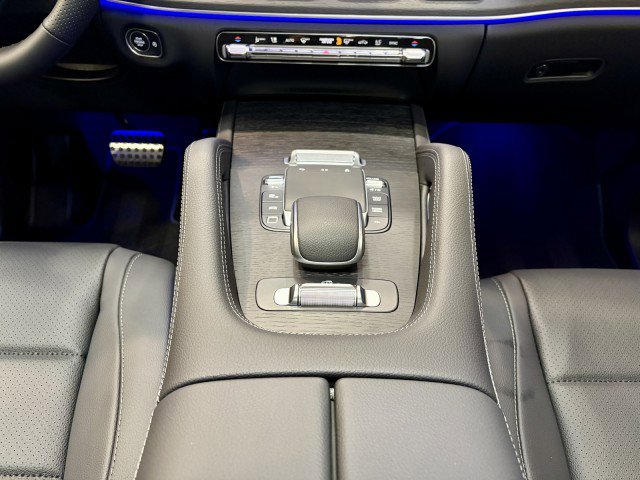 New 2026 Mercedes-Benz GLS 450 4MATIC image 18