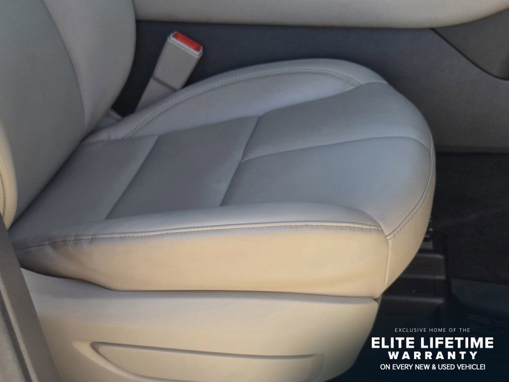 Used 2023 Lincoln Aviator AWD image 24