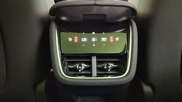 New 2026 Volvo EX90 Ultra AWD/4WD image 31