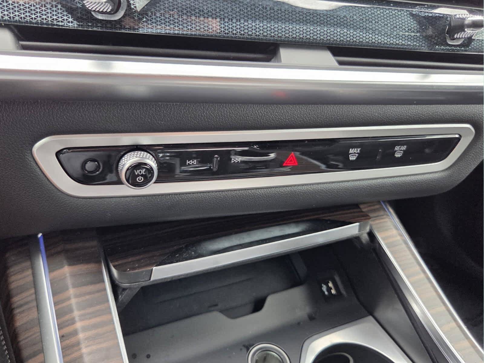 Used 2026 BMW X7 xDrive40i w/ Executive Package AWD/4WD image 26