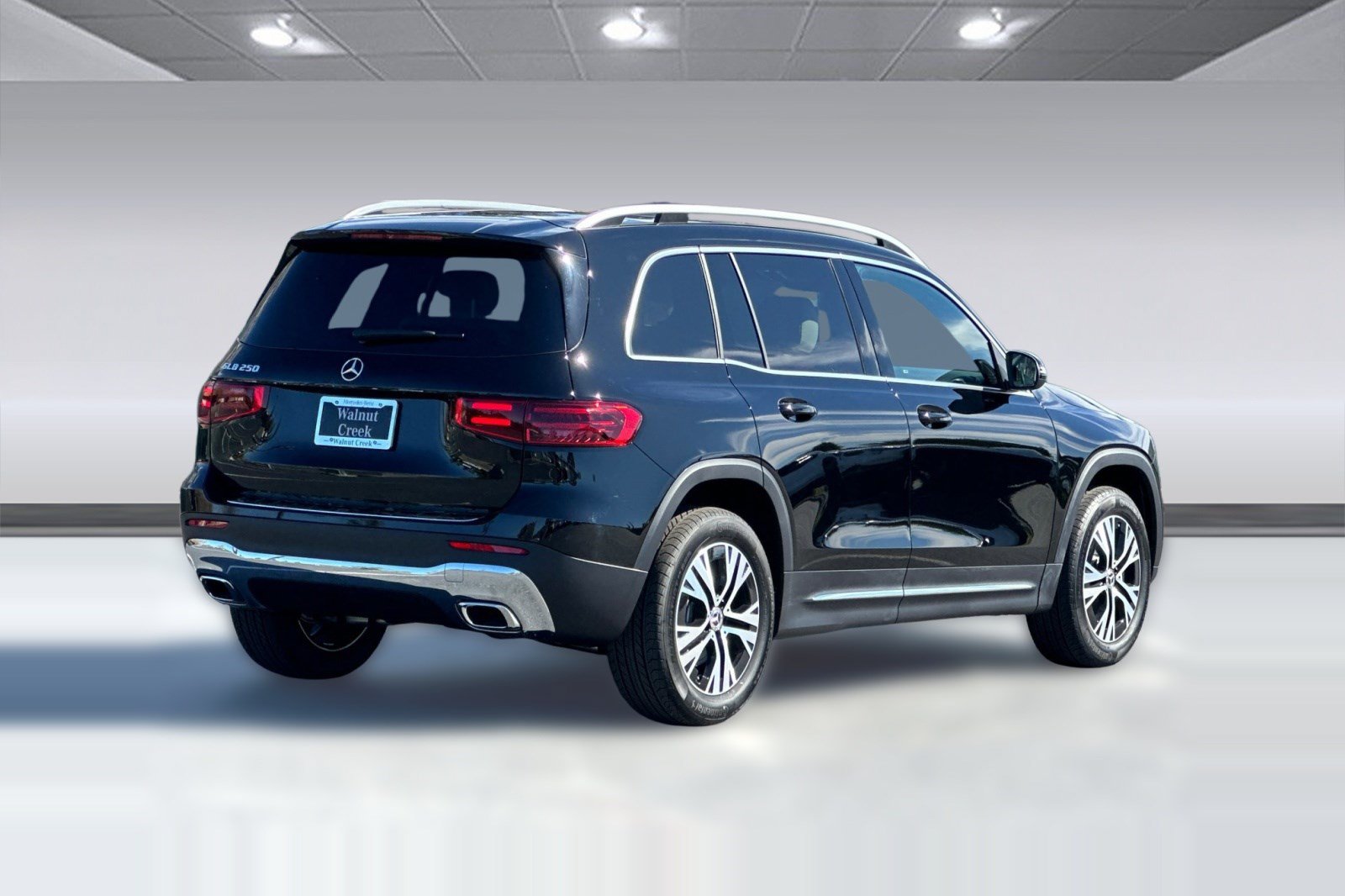 New 2026 Mercedes-Benz GLB 250 image 9