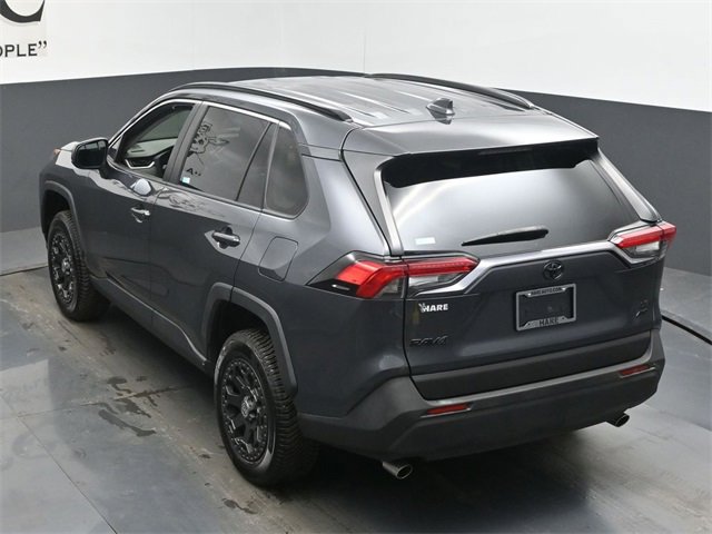 Used 2019 Toyota RAV4 LE image 40