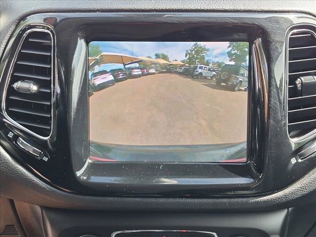 Used 2018 Jeep Compass Limited w/ Safe & Security Group FWD image 13