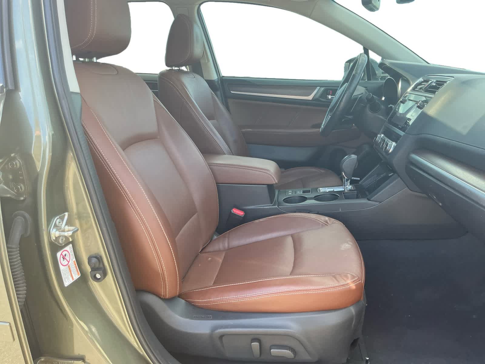 Used 2017 Subaru Outback 2.5i Touring w/ Popular Package #5A AWD/4WD image 15