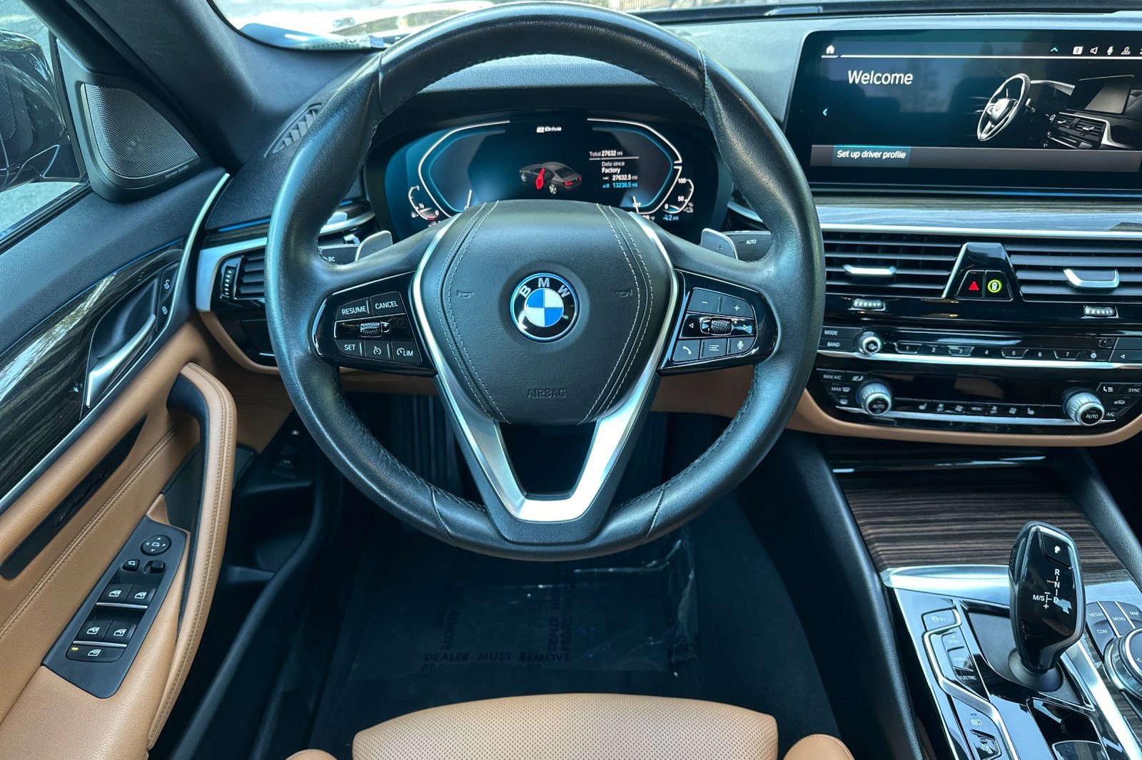 Used 2023 BMW 530e w/ Premium Package RWD image 18
