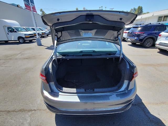 Used 2024 Volkswagen Jetta SE FWD image 23