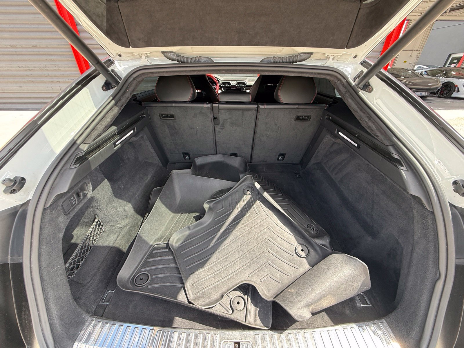 Used 2019 Lamborghini Urus AWD/4WD image 30
