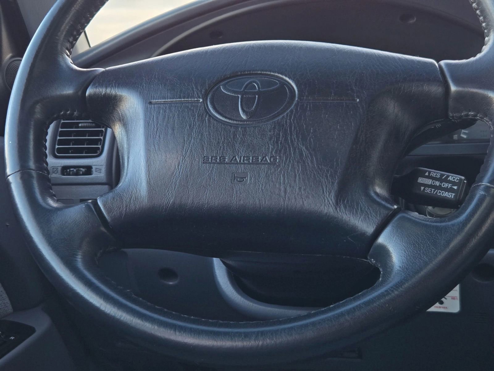 Used 2000 Toyota 4Runner SR5 image 32