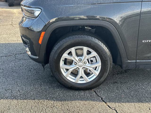 Certified 2023 Jeep Grand Cherokee L Limited w/ Trailer Tow Group (B) image 11