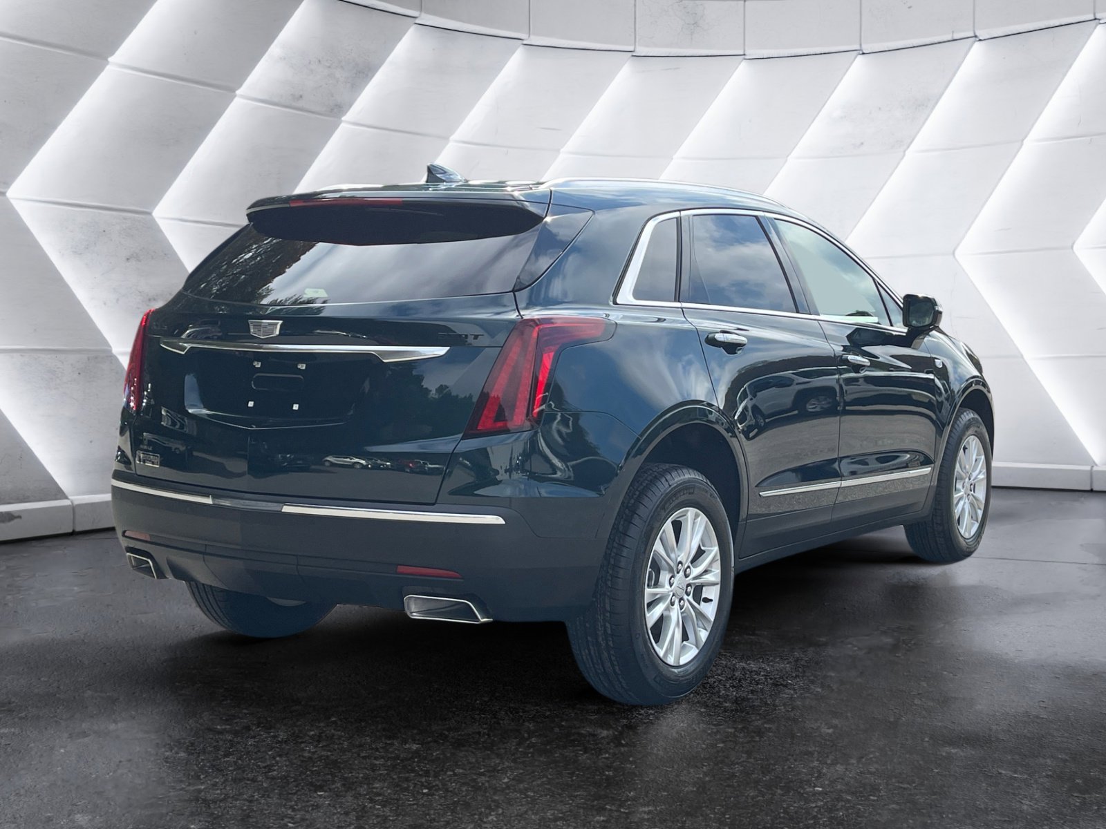 New 2025 Cadillac XT5 Luxury image 6