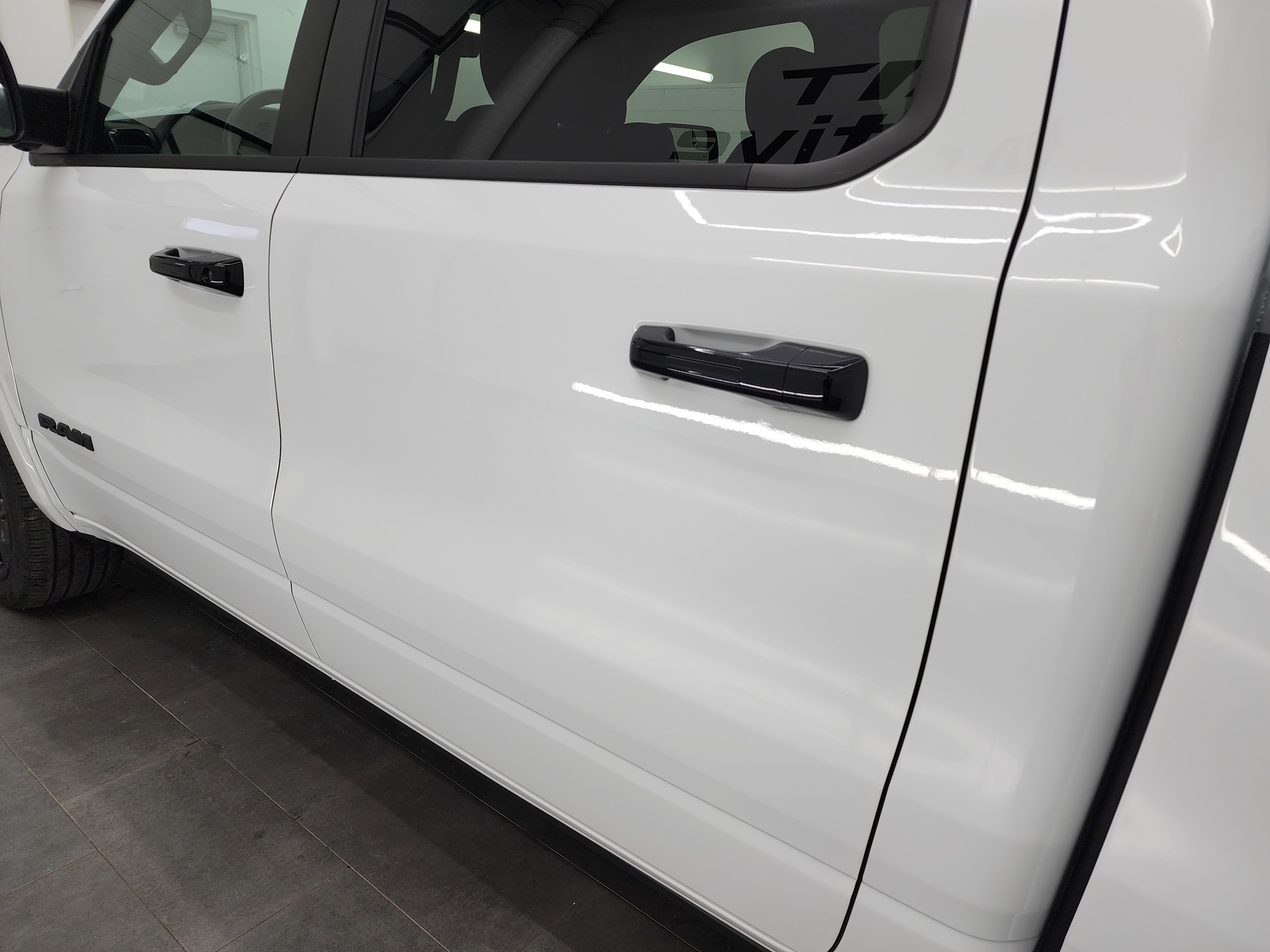 Used 2025 RAM 1500 Limited AWD/4WD image 37