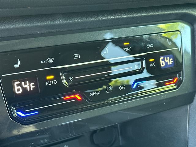 Used 2023 Volkswagen Tiguan SE R-Line image 29