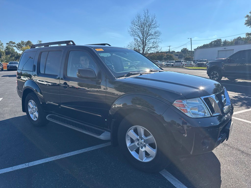 Used 2012 Nissan Pathfinder SV RWD image 2
