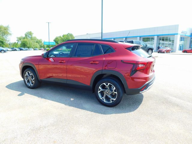 New 2025 Chevrolet Trax LT w/ Driver Confidence Package image 5