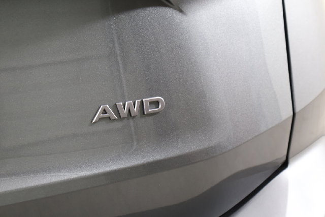 Used 2024 Nissan Rogue S AWD/4WD image 9
