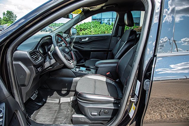 Used 2024 Ford Escape ST-Line w/ Equipment Group 301A FWD image 14