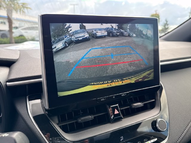 Used 2025 Toyota Corolla SE w/ SE Premium Package FWD image 22