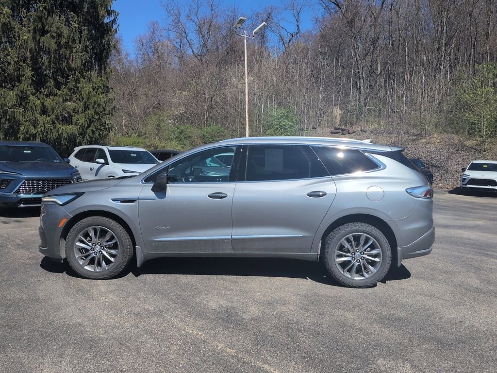 Used 2024 Buick Enclave Avenir w/ Avenir Technology Package AWD/4WD image 7