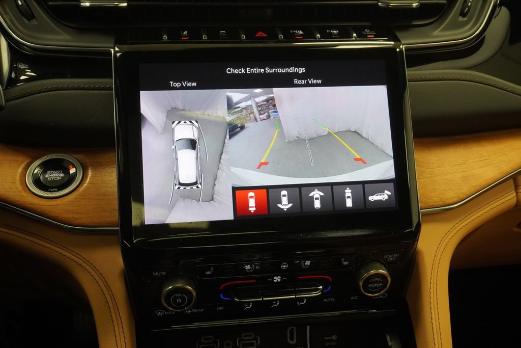 Used 2024 Jeep Grand Cherokee L Summit AWD/4WD image 29