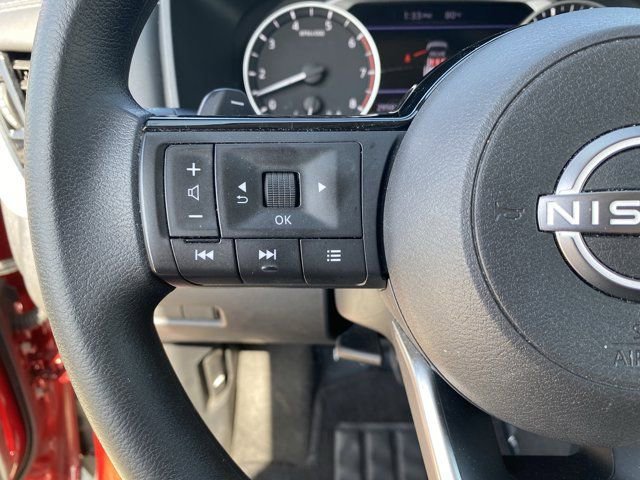 Used 2023 Nissan Rogue SV image 35