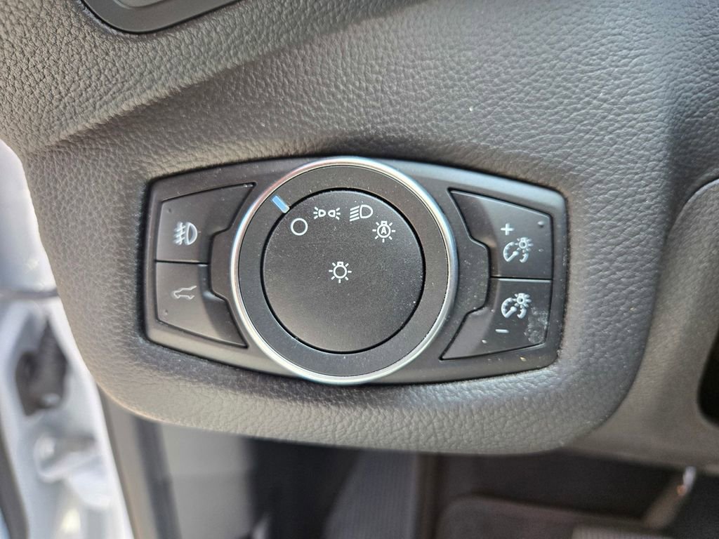 Used 2019 Ford Escape SE FWD image 19