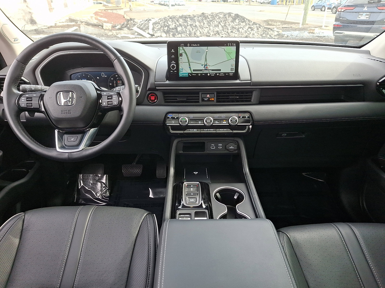 Used 2023 Honda Pilot Elite image 11