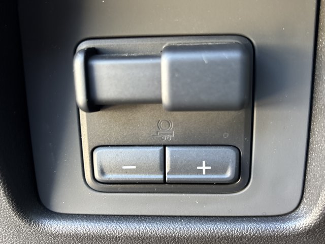 Used 2024 GMC Canyon AT4 w/ AT4 Premium Package AWD/4WD image 22