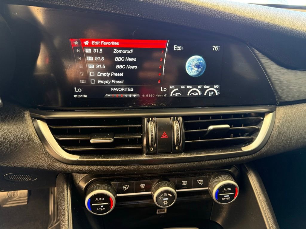 Used 2017 Alfa Romeo Giulia image 25