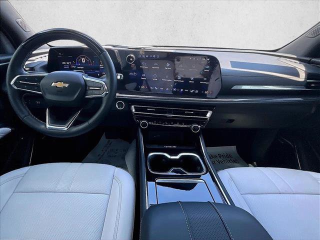 Certified 2026 Chevrolet Traverse High Country FWD image 16