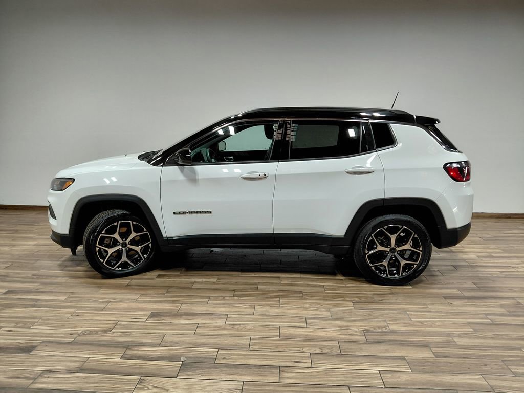 Used 2025 Jeep Compass Limited AWD/4WD image 24