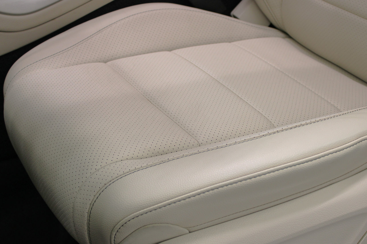 Used 2020 Mercedes-Benz GLE 350 w/ Premium Package image 35