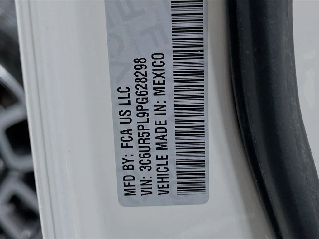 Used 2023 RAM 2500 Limited AWD/4WD image 33