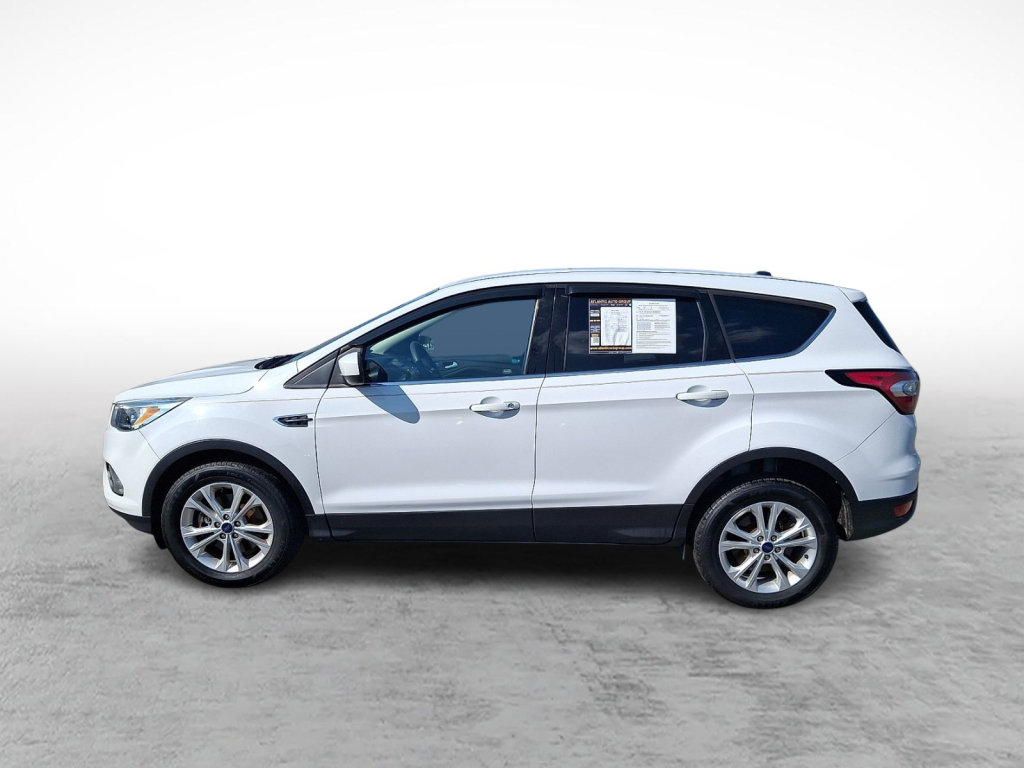Used 2017 Ford Escape SE AWD/4WD image 2