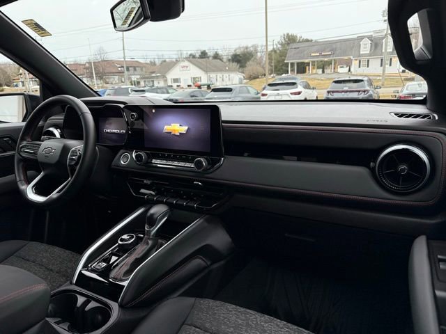 Used 2023 Chevrolet Colorado Z71 w/ Z71 Convenience Package 2 image 25