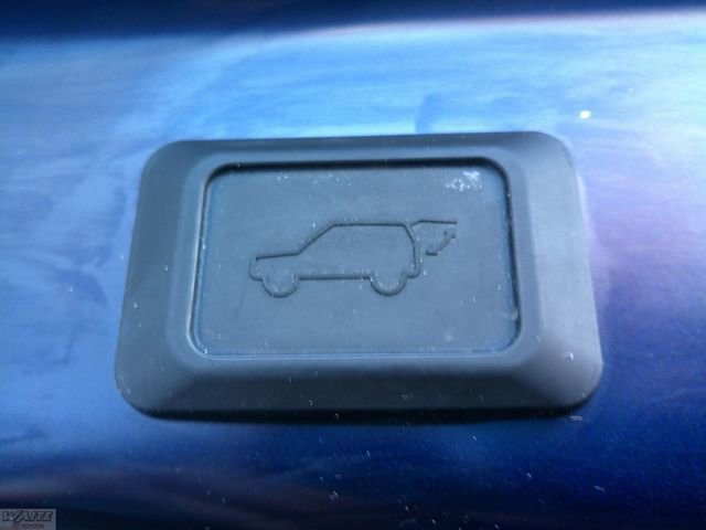 Used 2023 Toyota RAV4 SE w/ Weather & Moonroof Package image 29