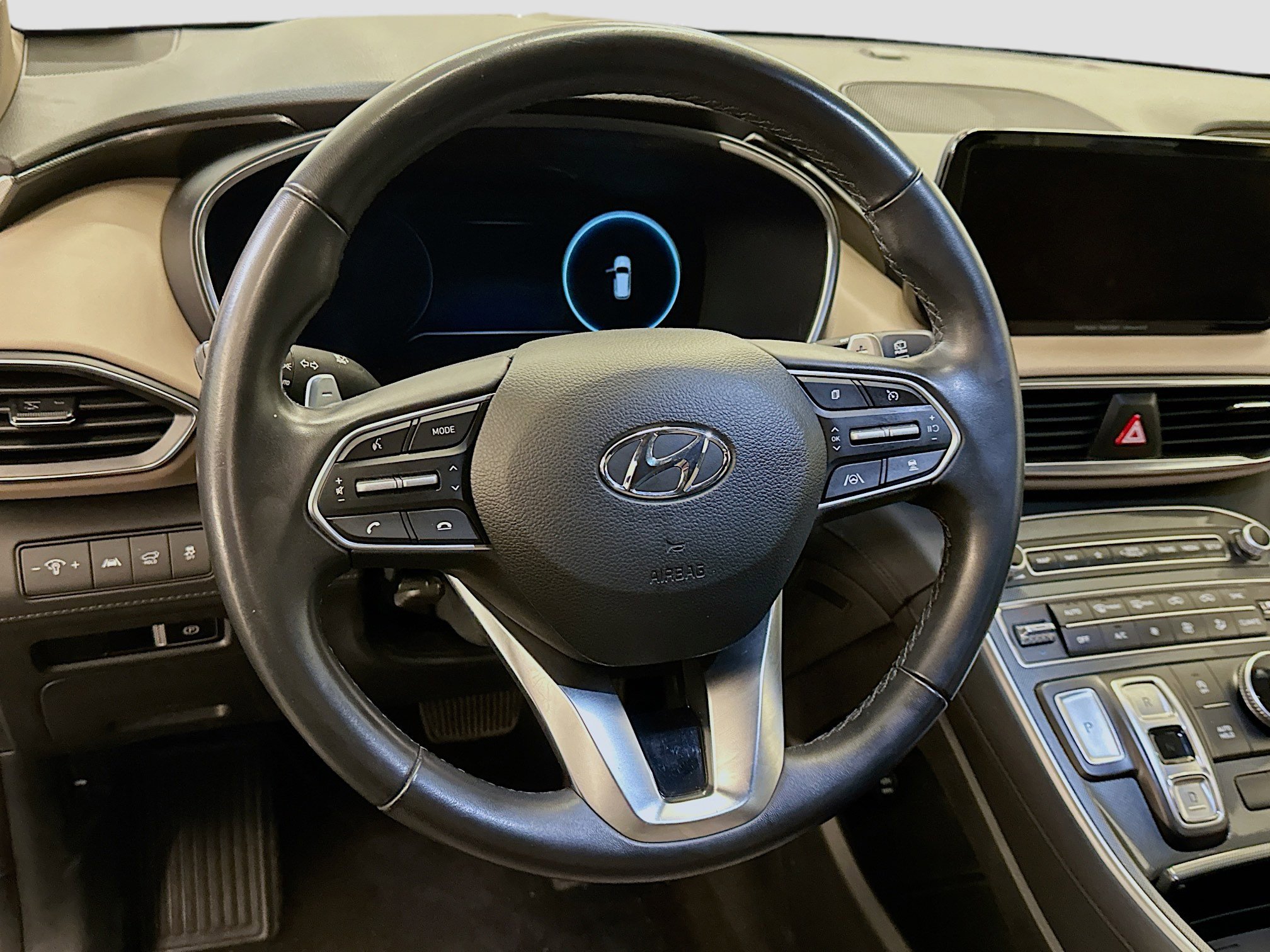 Used 2023 Hyundai Santa Fe SEL w/ Premium Package image 18