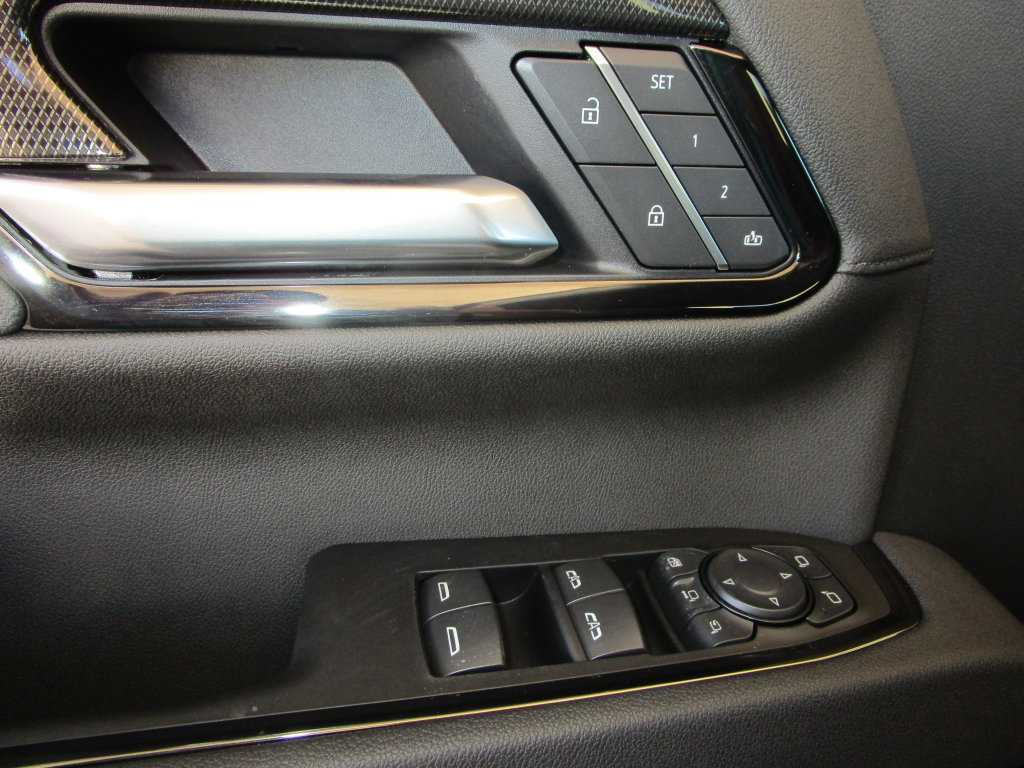 New 2026 GMC Sierra 2500 AT4 w/ AT4 Premium Plus Package AWD/4WD image 34