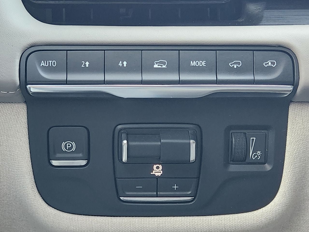 Used 2024 Cadillac Escalade ESV Sport Platinum AWD/4WD image 21