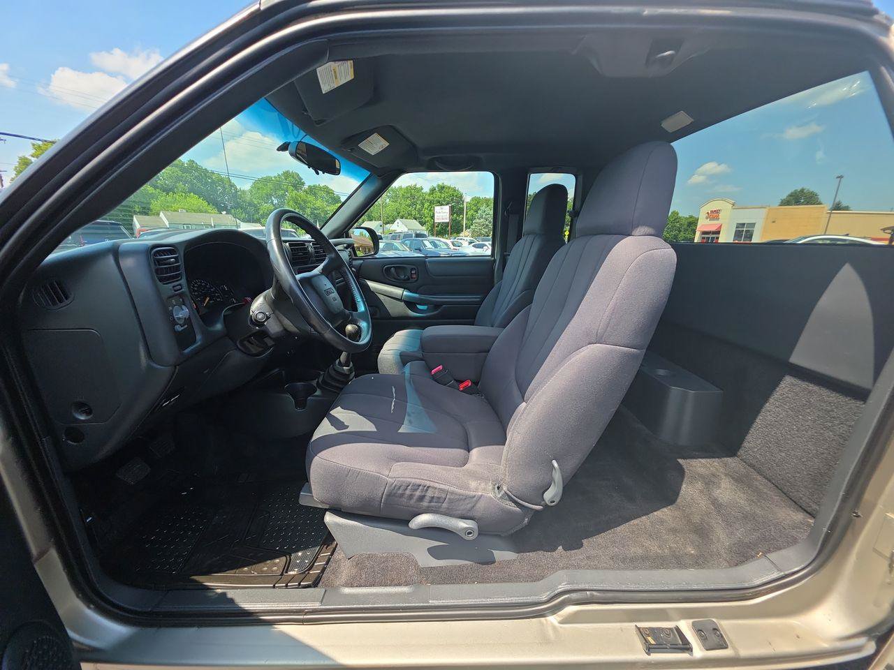 Used 2003 GMC Sonoma SLS RWD image 3