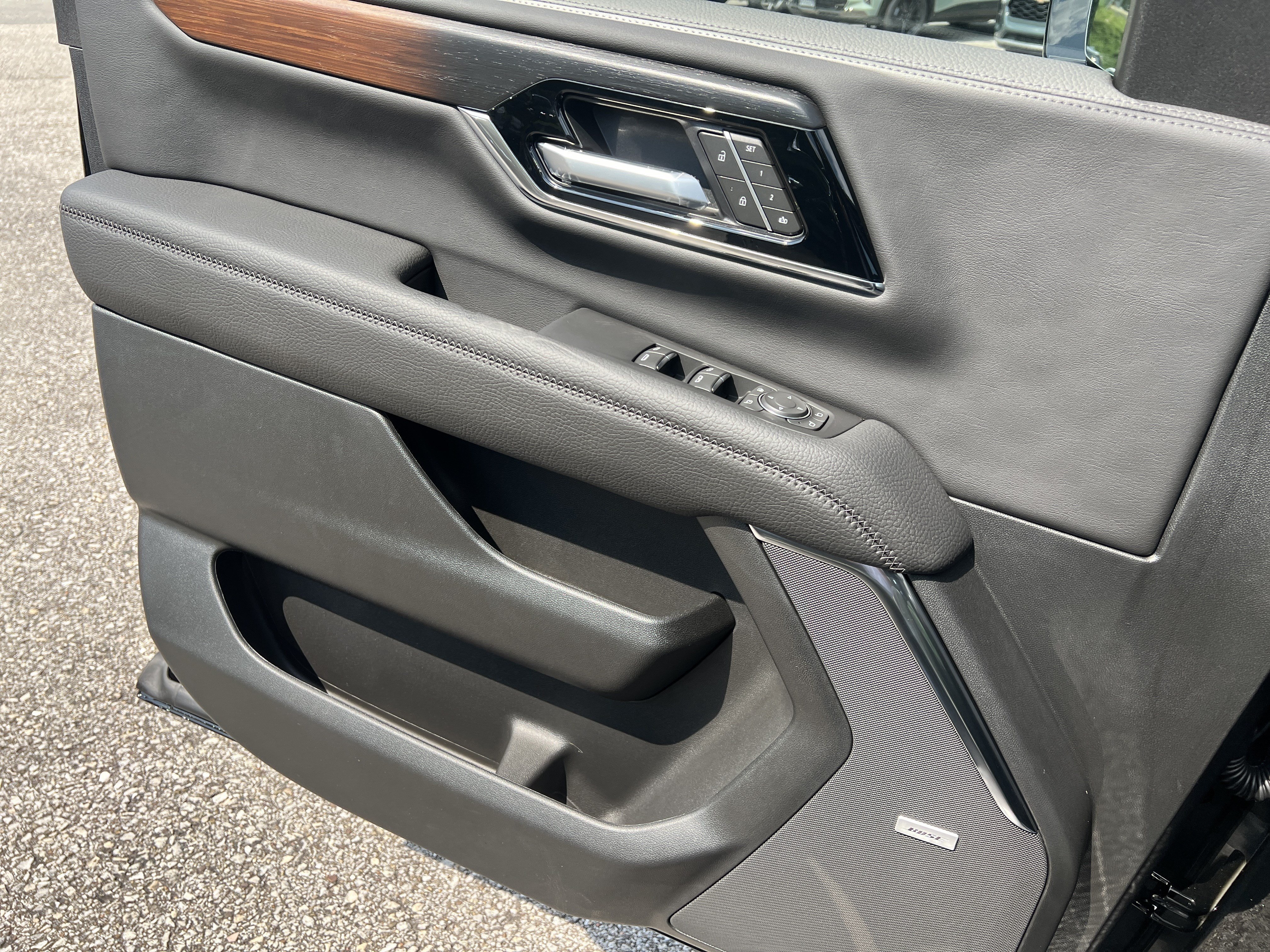 New 2026 GMC Yukon XL Denali AWD/4WD image 12