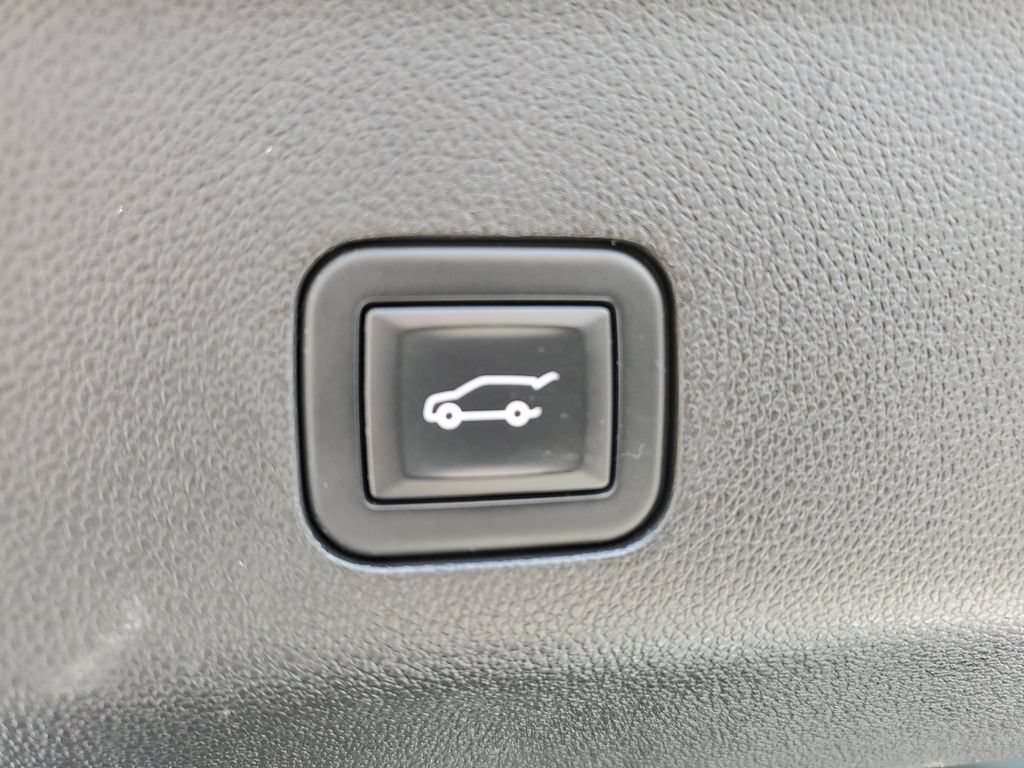 Used 2021 Chevrolet Suburban High Country AWD/4WD image 37