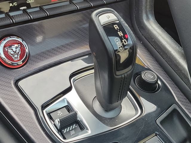 Used 2016 Jaguar F-TYPE R image 31