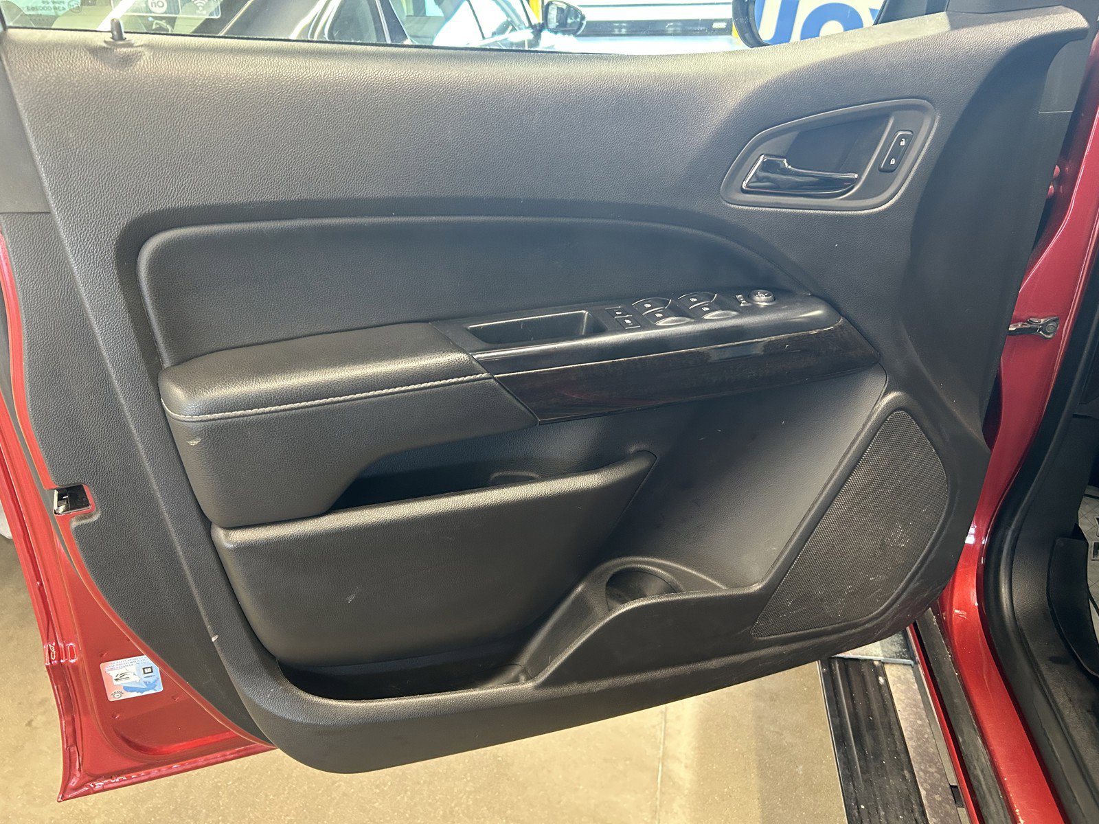 Used 2016 GMC Canyon SLT image 11