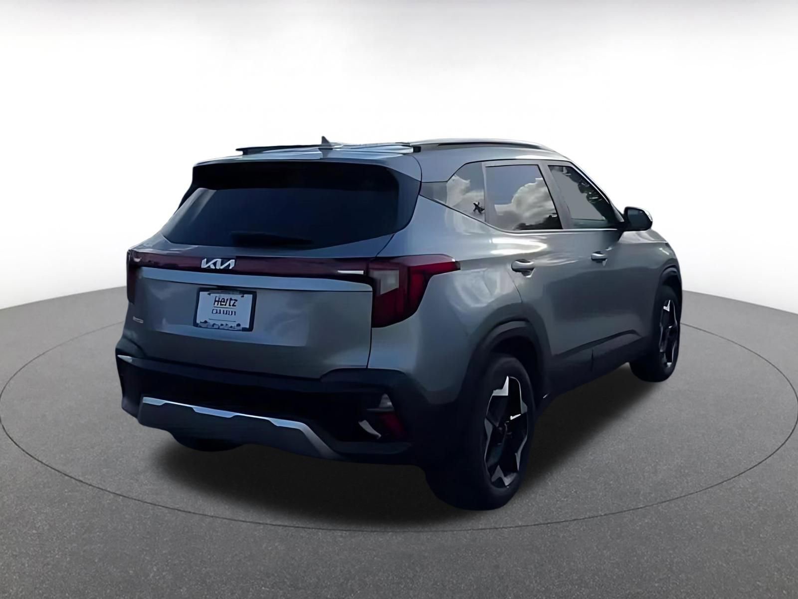 Used 2025 Kia Seltos S image 14